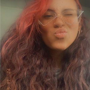 Meet your Posher, Mia